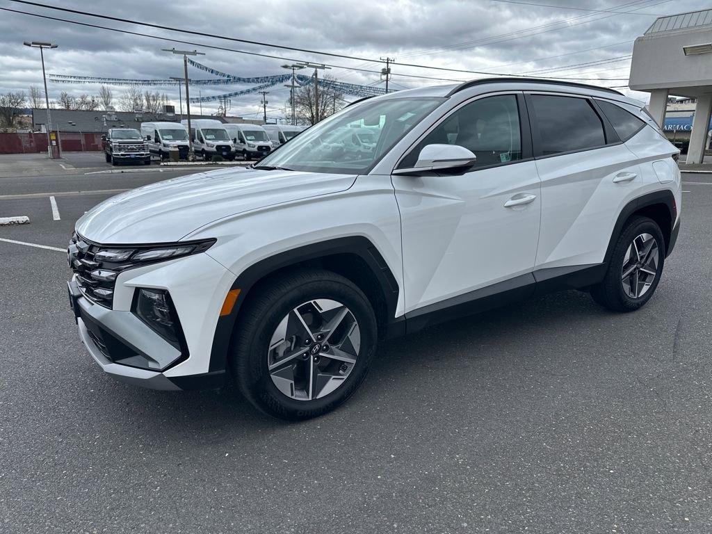 Certified 2025 Hyundai Tucson SEL image 2