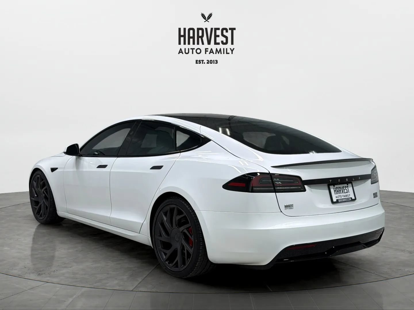 Used 2024 Tesla Model S Plaid AWD/4WD image 5