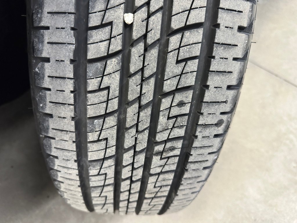 Used 2023 Chrysler Pacifica Limited image 38