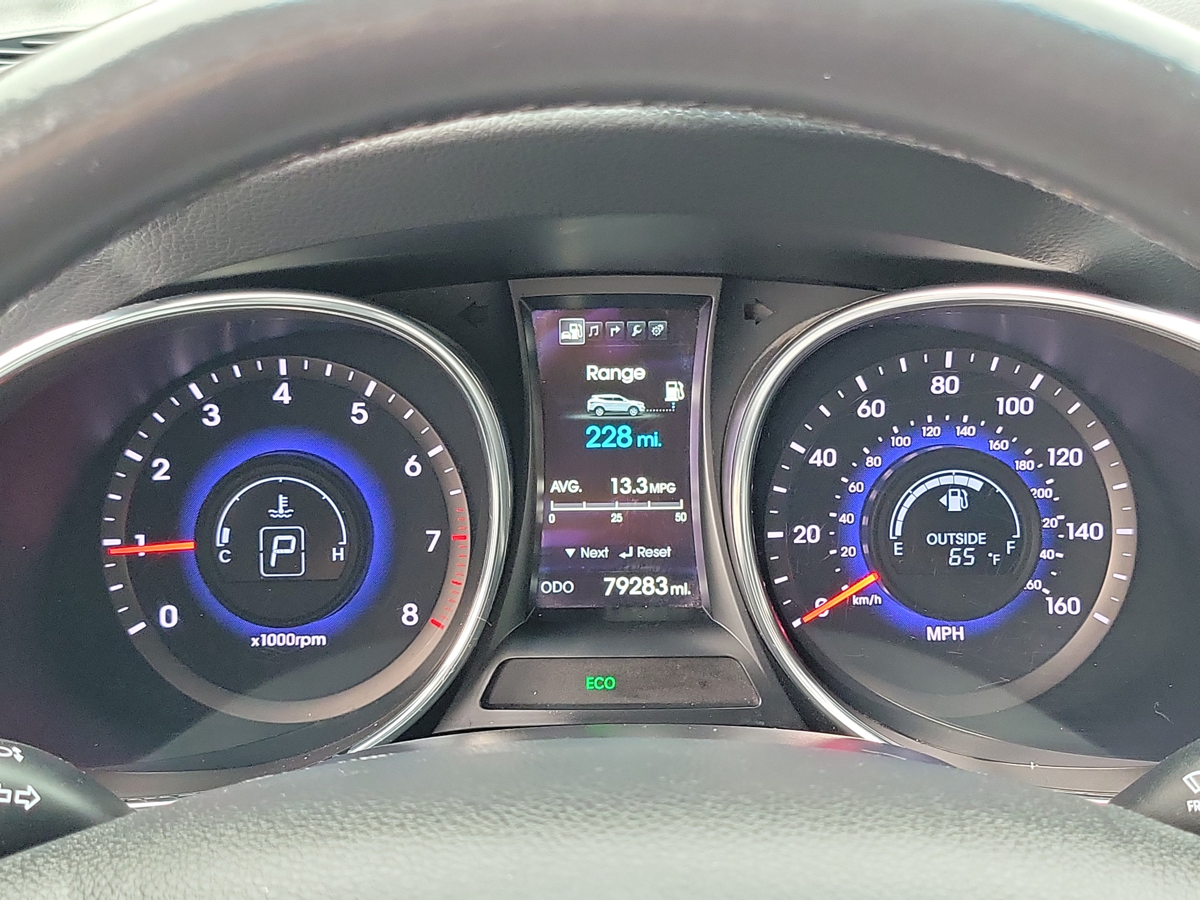 Used 2015 Hyundai Santa Fe Sport 2.0T w/ Option Group 05 FWD image 11