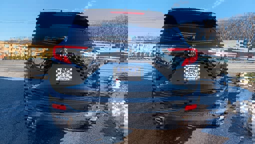 Used 2025 Acura RDX SH-AWD image 4