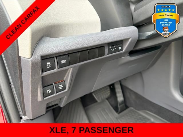 Used 2021 Toyota Sienna XLE FWD image 19