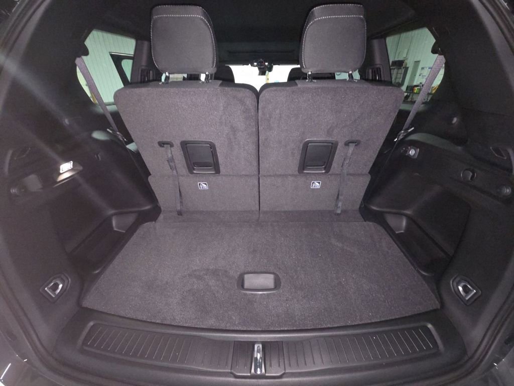 New 2025 Jeep Grand Cherokee L Laredo image 30