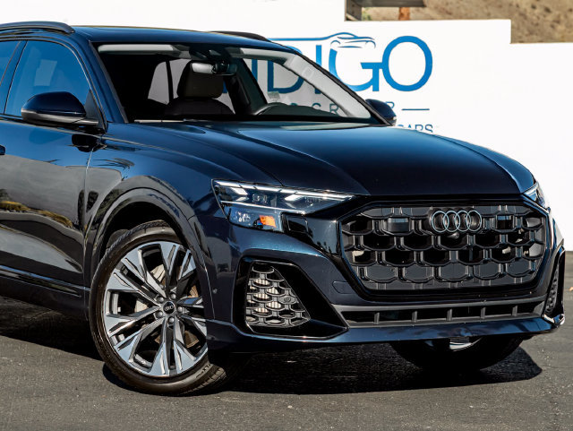 Used 2024 Audi Q8 Premium Plus AWD/4WD image 5
