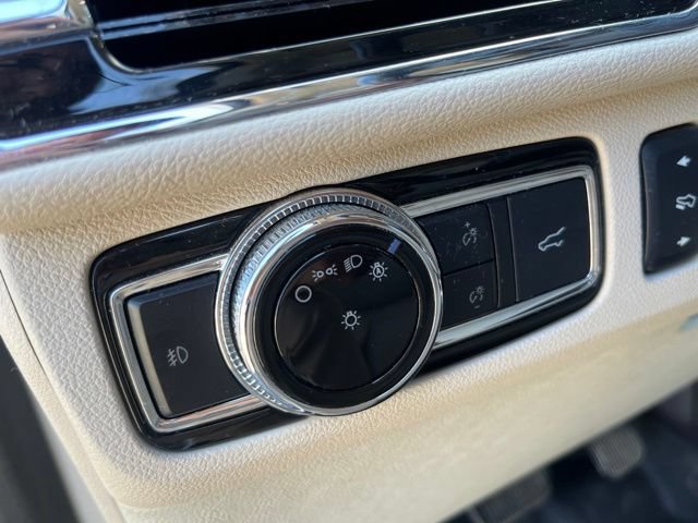 Used 2018 Lincoln Navigator L Reserve w/ Technology Package AWD/4WD image 14