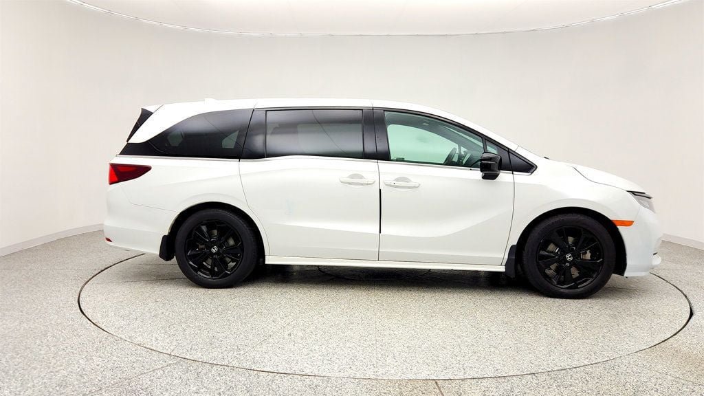 Used 2023 Honda Odyssey Sport image 4
