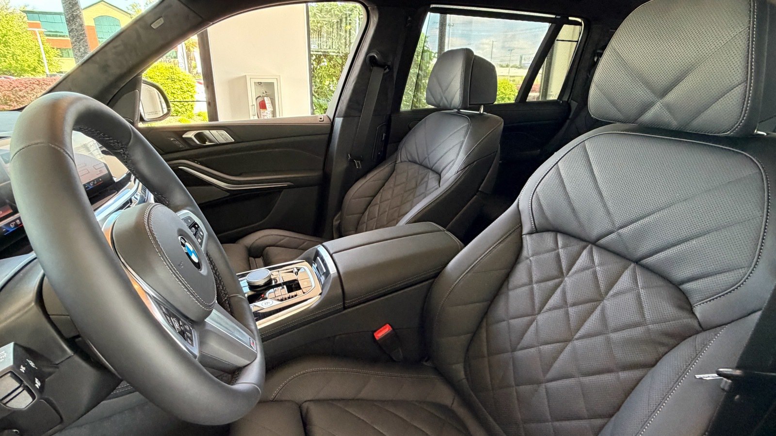 New 2026 BMW X7 xDrive40i w/ M Sport Package AWD/4WD image 19