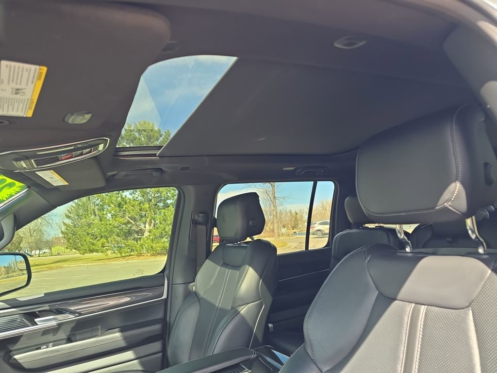 Used 2022 Jeep Wagoneer Series I w/ Premium Group I image 23