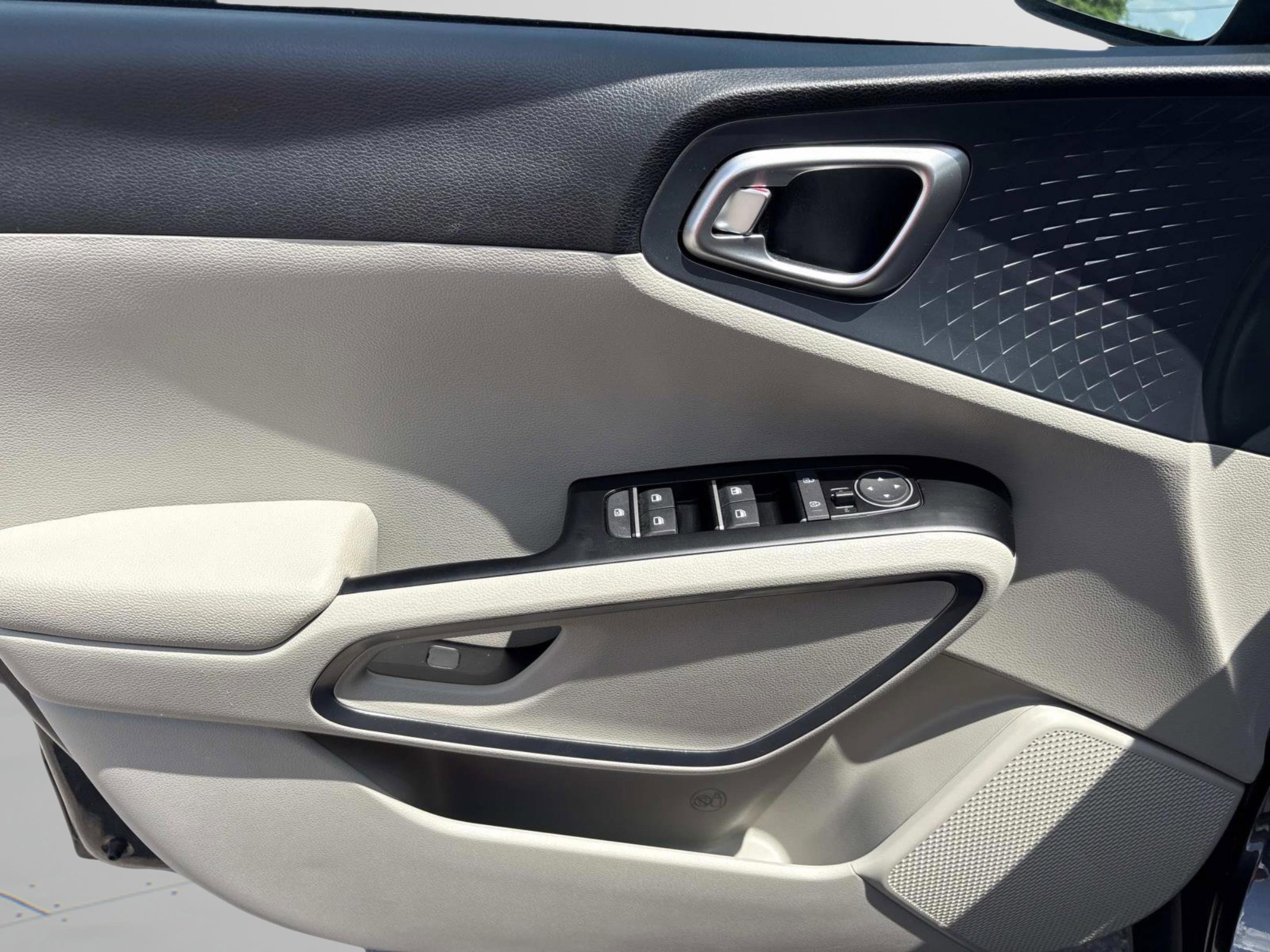 Used 2022 Kia Soul S FWD image 20