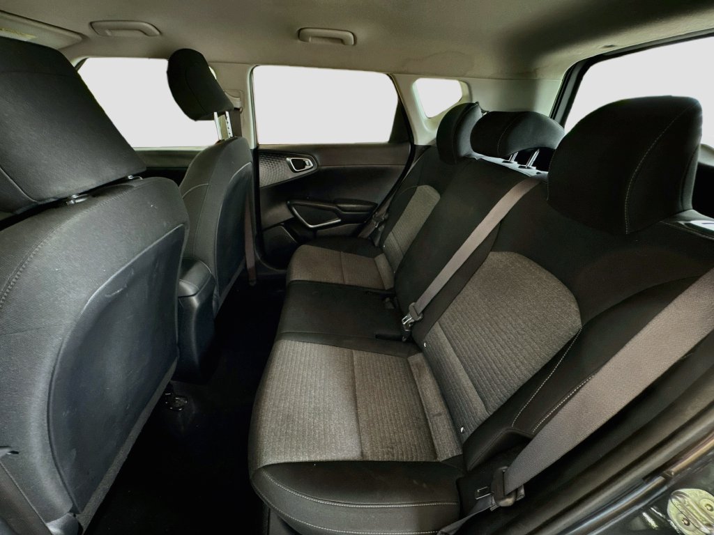 Used 2021 Kia Soul S FWD image 25