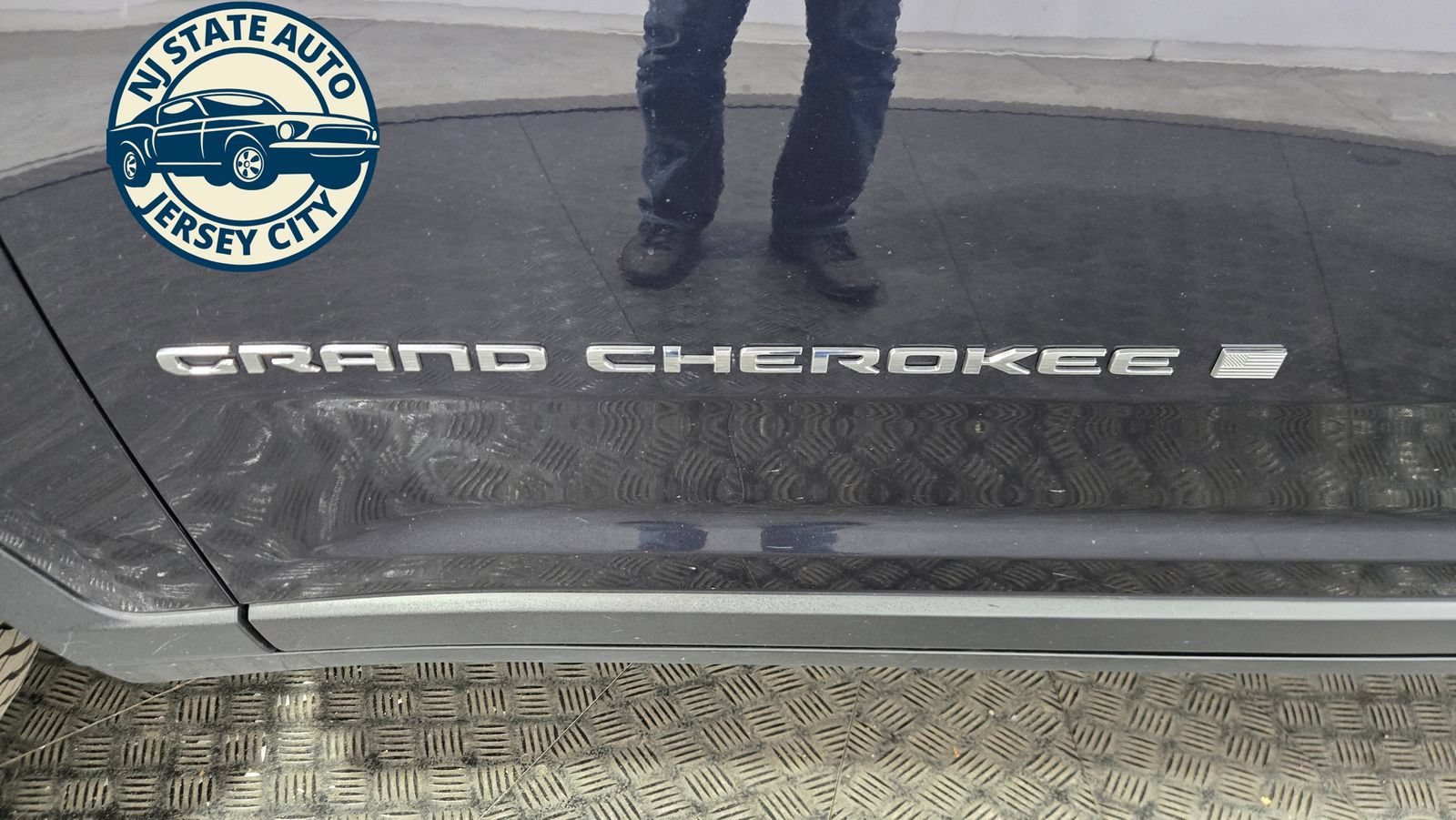 Used 2024 Jeep Grand Cherokee Limited AWD/4WD image 29