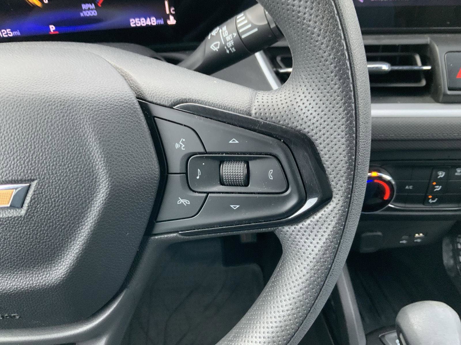 Used 2024 Chevrolet TrailBlazer LS w/ LS Convenience Package image 28