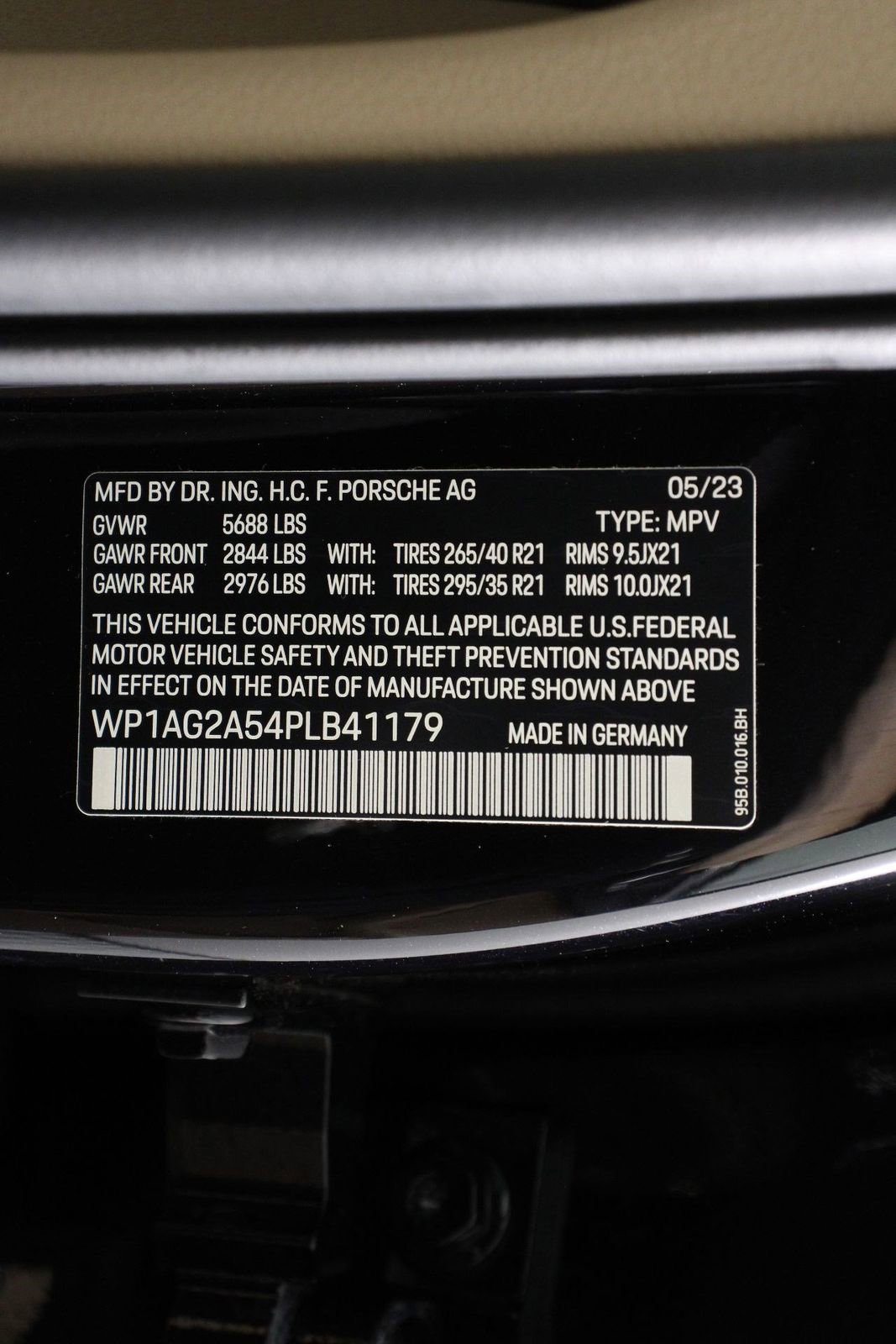 Certified 2023 Porsche Macan S image 19