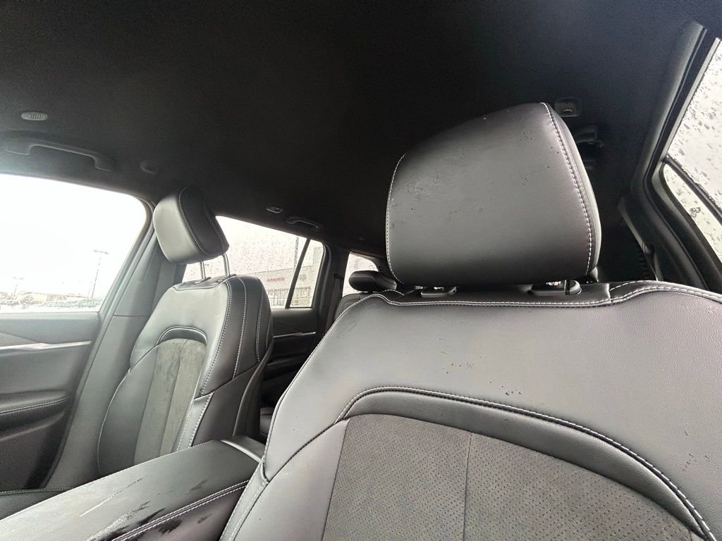 New 2026 Jeep Grand Cherokee Altitude image 15