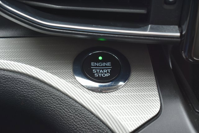 Used 2020 Ford Explorer XLT w/ Equipment Group 202A image 21