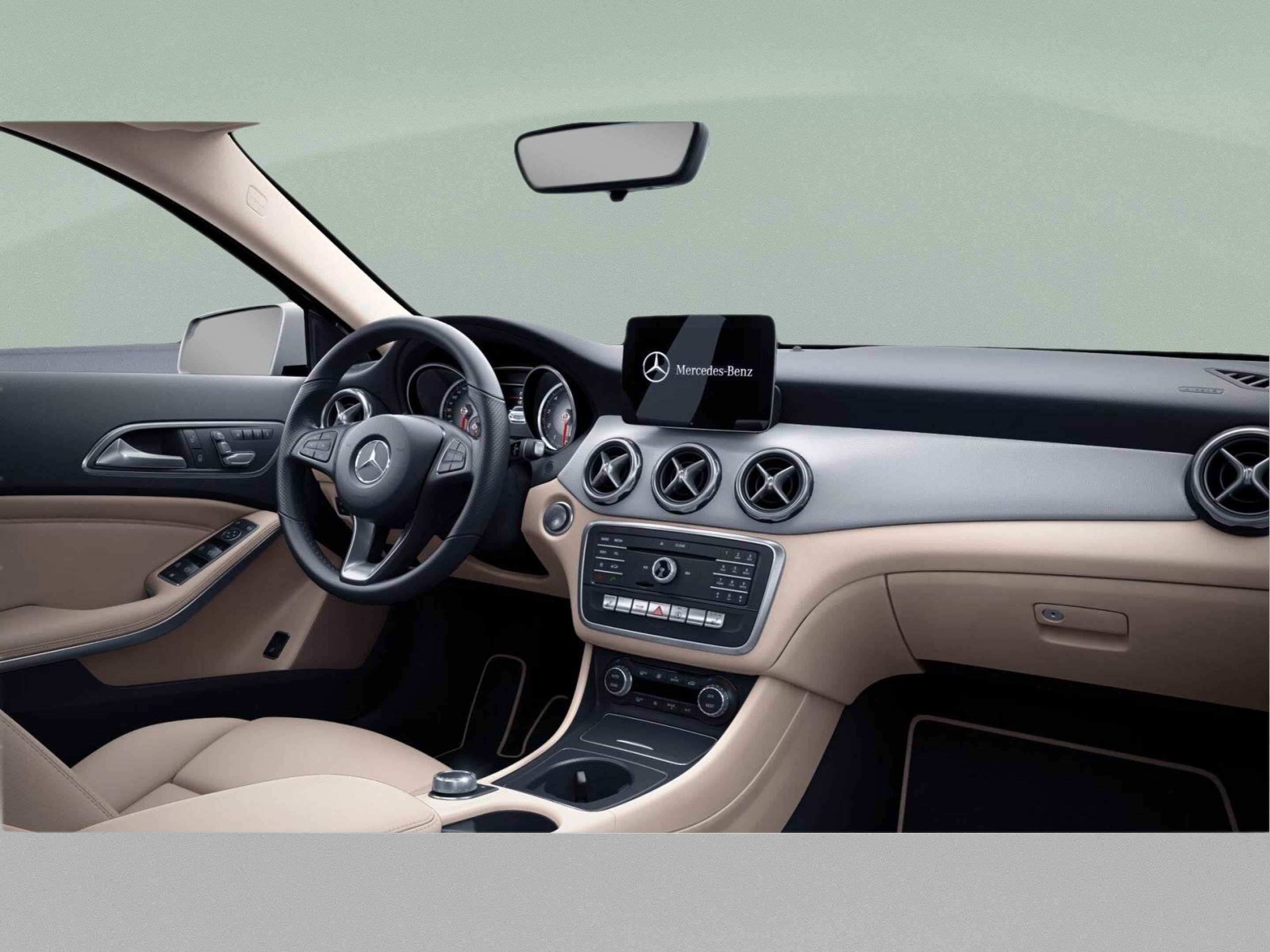 Used 2018 Mercedes-Benz GLA 250 image 43