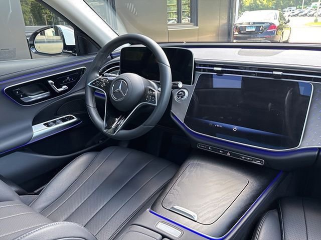 Used 2024 Mercedes-Benz E 350 4MATIC Sedan image 38