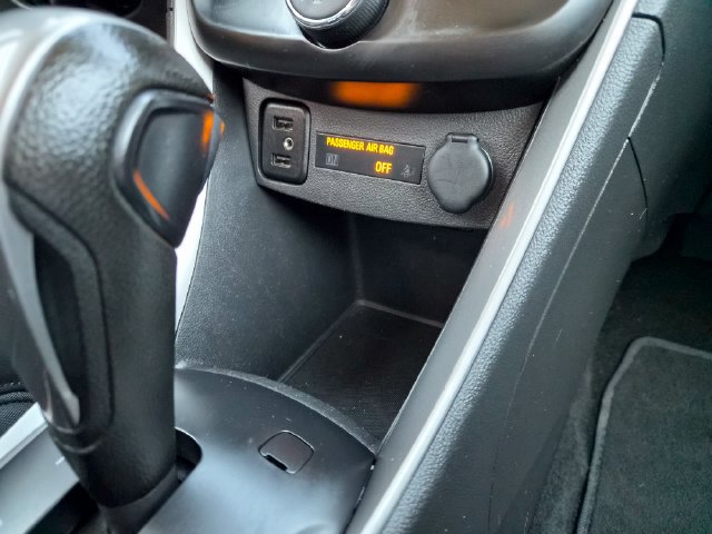 Used 2021 Chevrolet Trax LT w/ LT Convenience Package AWD/4WD image 26