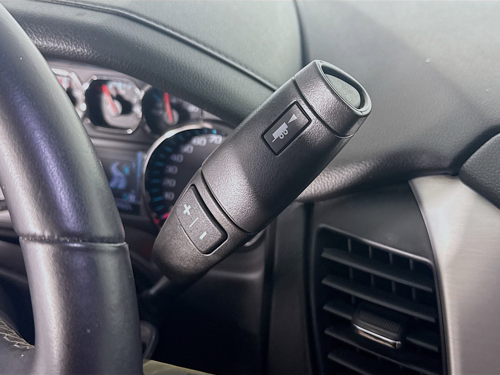 Used 2018 GMC Yukon SLT w/ HD Trailering Package image 20