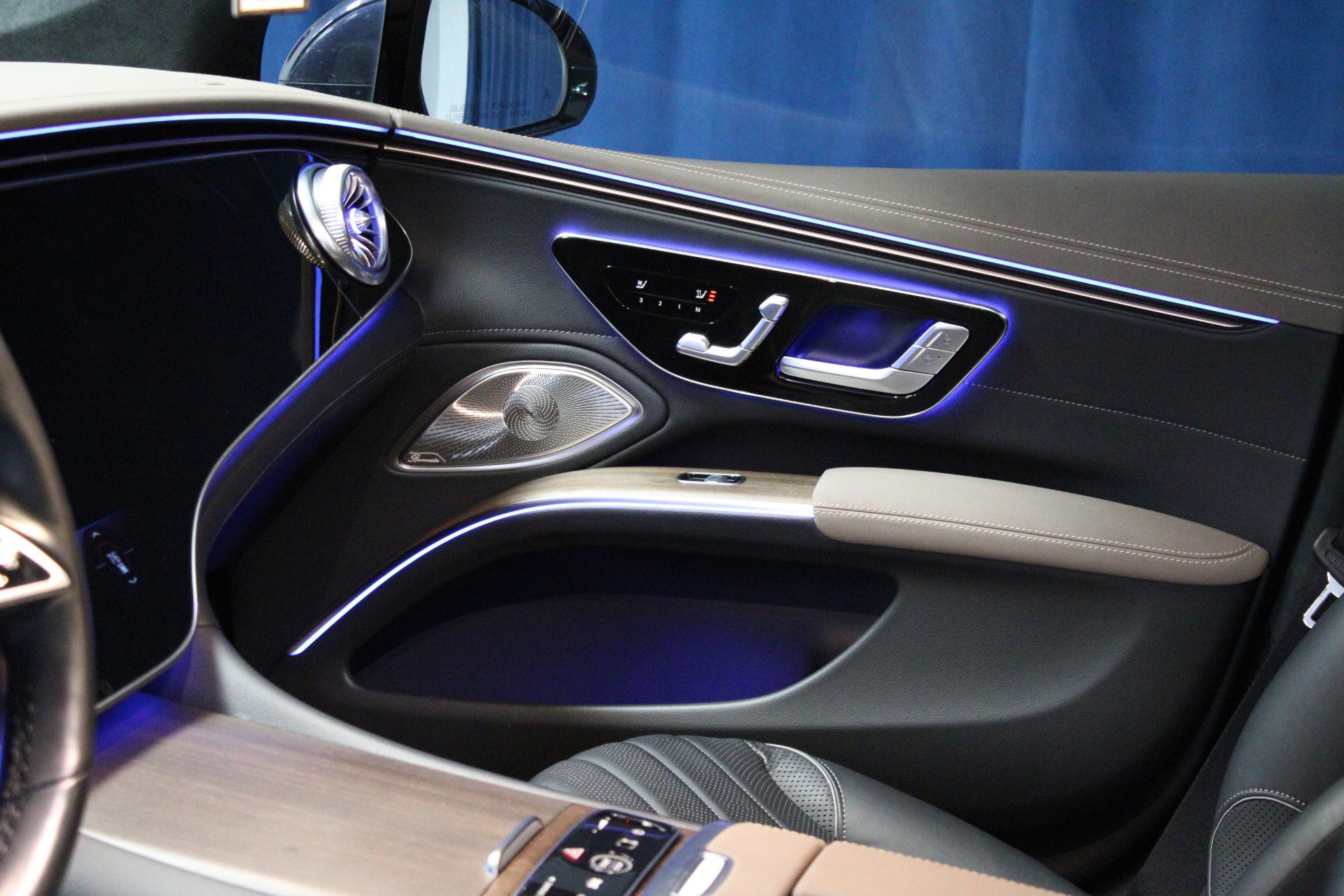 Used 2022 Mercedes-Benz EQS 580 4MATIC Sedan image 18