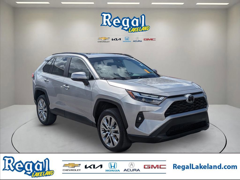 Used 2023 Toyota RAV4 XLE Premium image 1