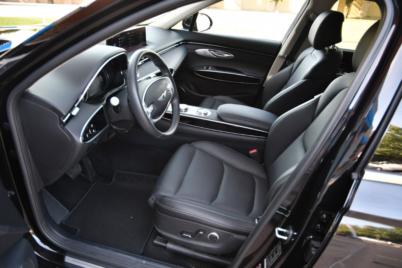 Used 2025 Genesis GV70 2.5T image 22