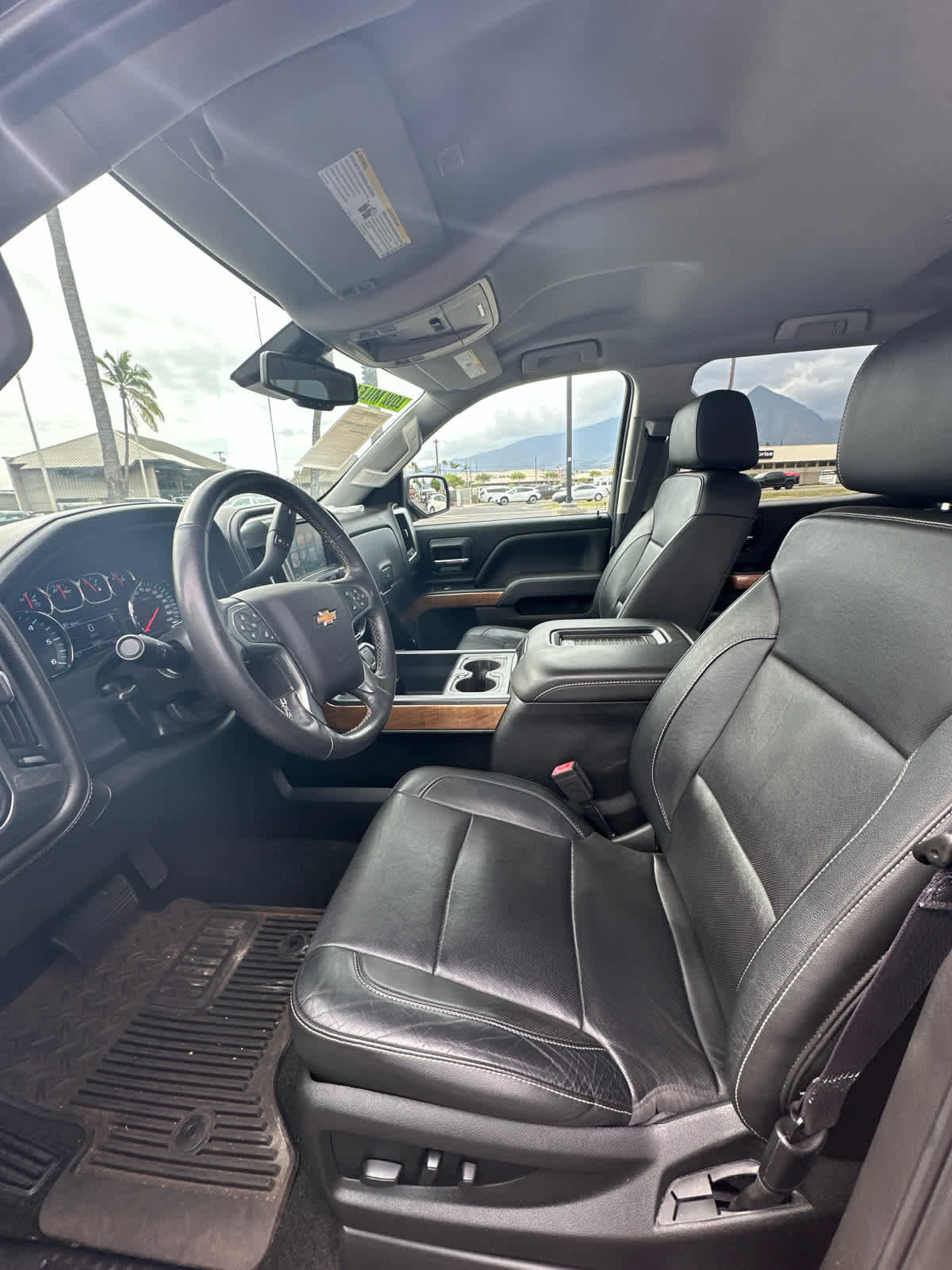 Used 2017 Chevrolet Silverado 1500 LTZ w/ LTZ Plus Package image 6