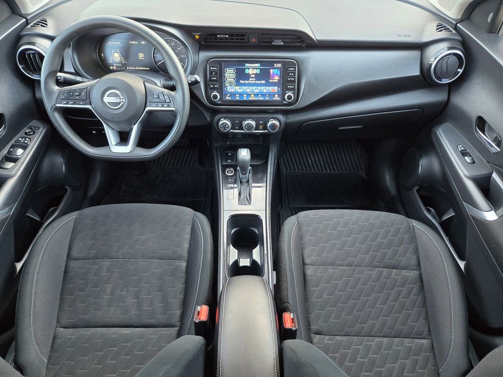 Used 2024 Nissan Kicks SV image 15