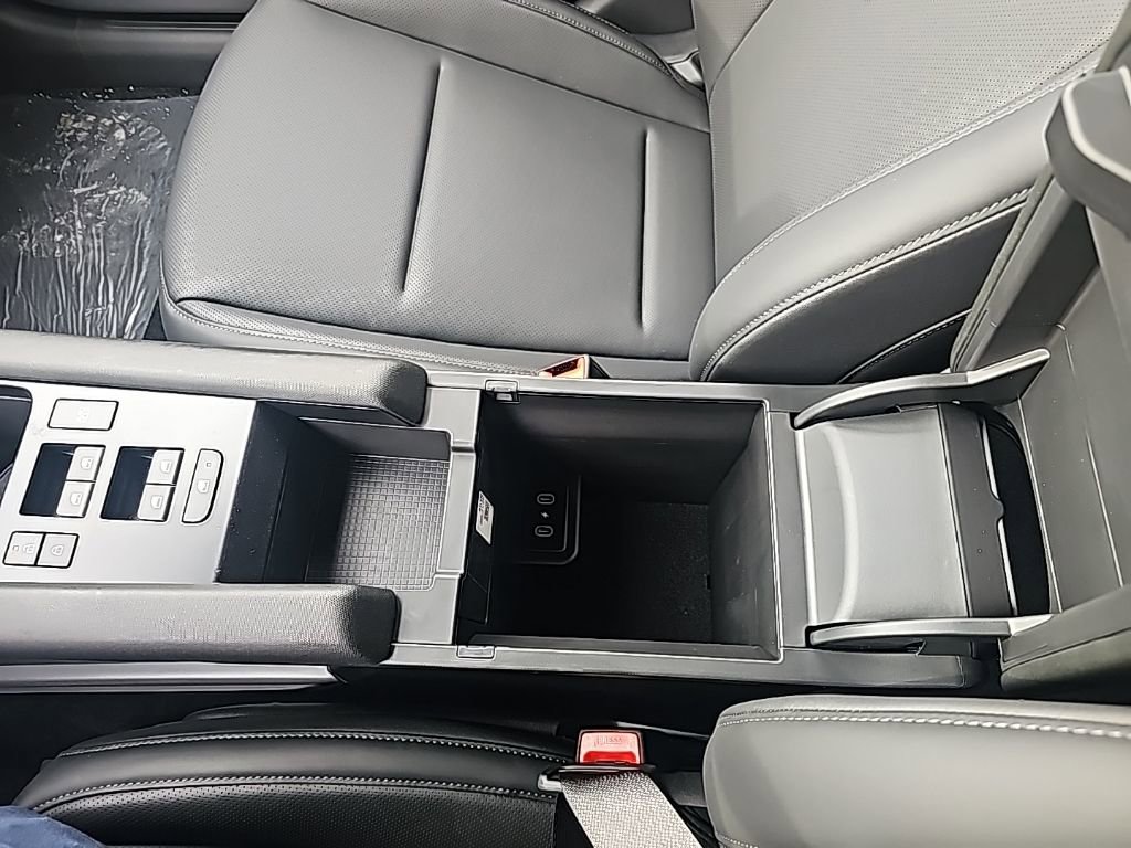 New 2025 Hyundai Ioniq 6 Limited image 24