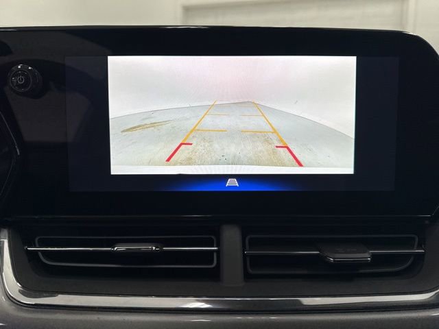 New 2026 Chevrolet Trax LT w/ Driver Confidence Package FWD image 16