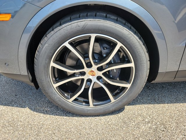 New 2026 Porsche Cayenne AWD/4WD image 11