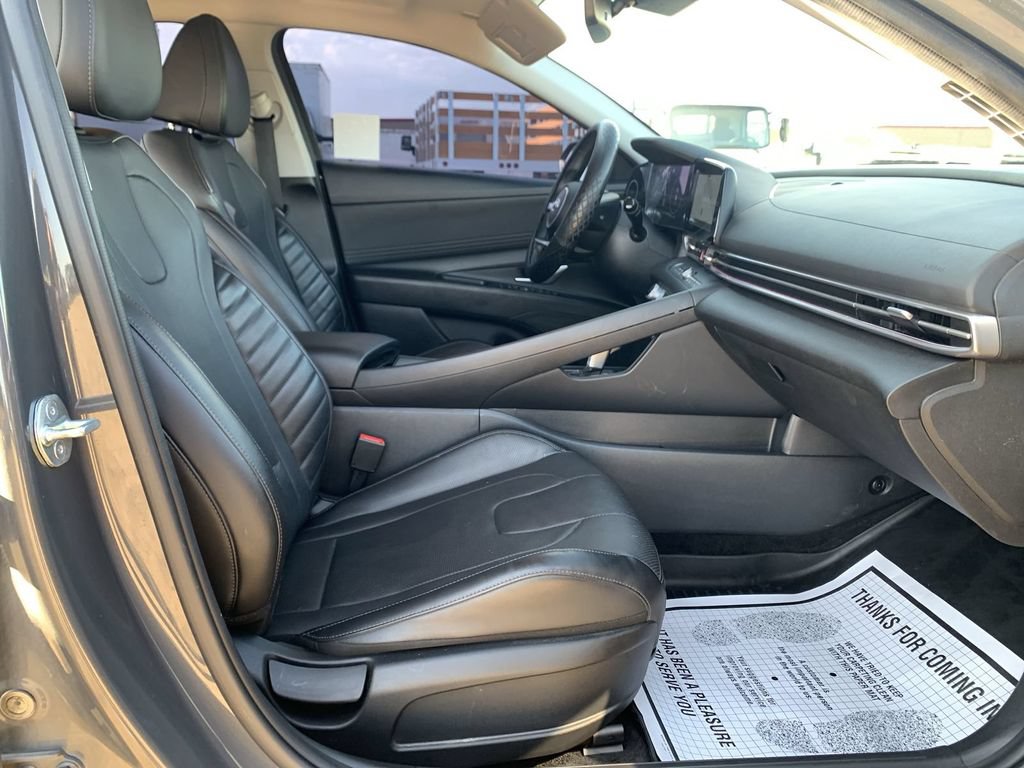 Used 2023 Hyundai Elantra Limited FWD image 26