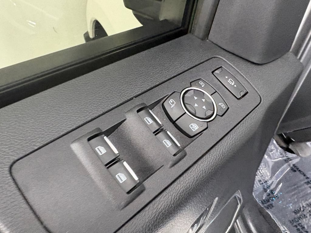 Used 2019 Ford F250 Lariat w/ Lariat Ultimate Package AWD/4WD image 12