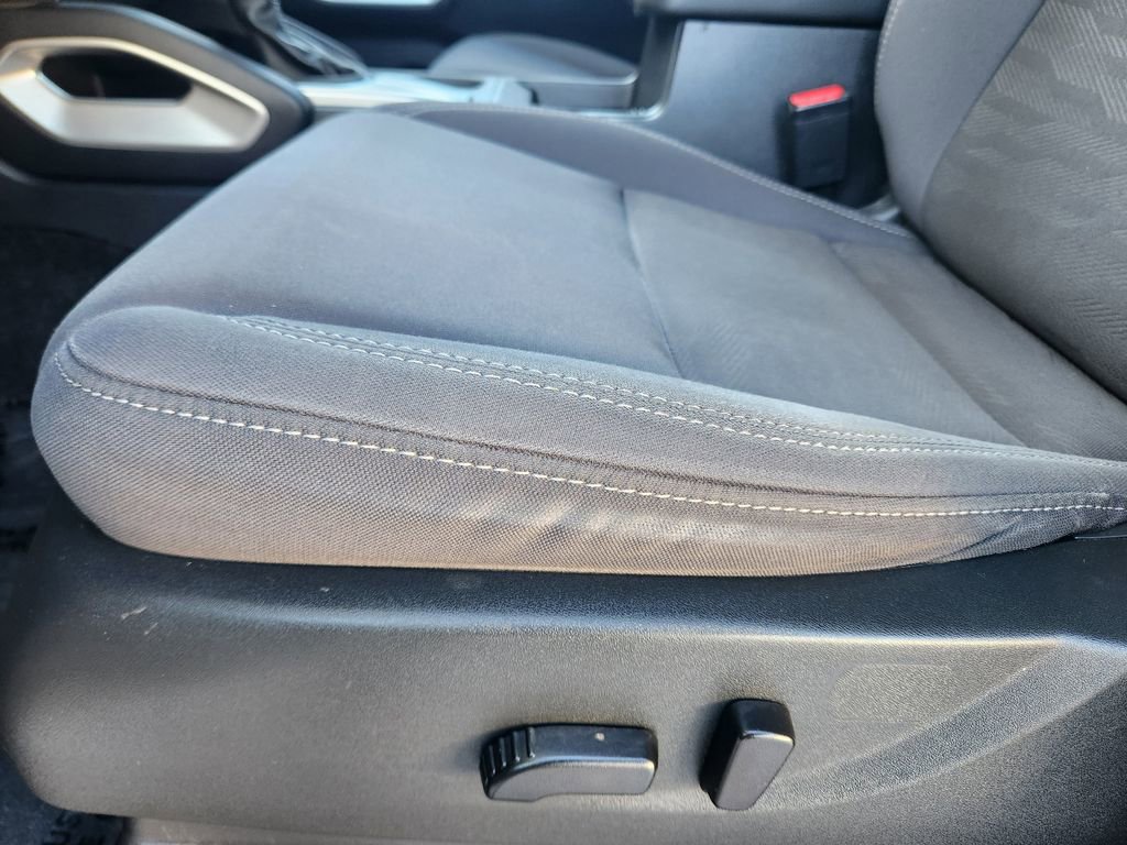 Used 2022 Nissan Frontier SV w/ Technology Package image 9