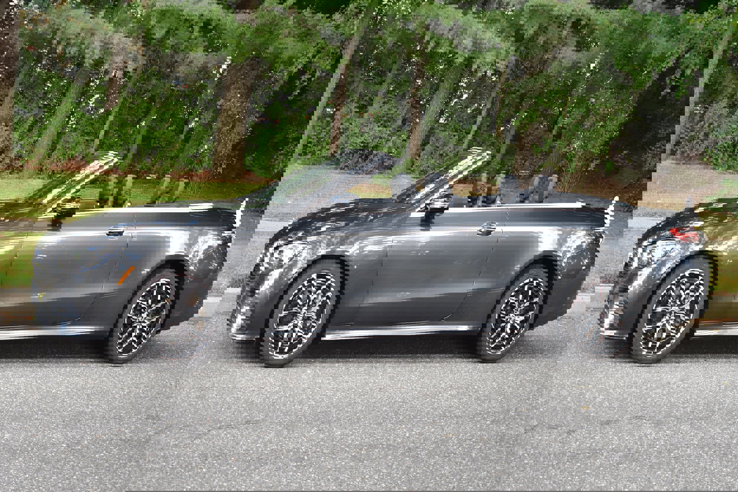 Used 2021 Mercedes-Benz E 450 4MATIC Cabriolet w/ AMG Line image 3