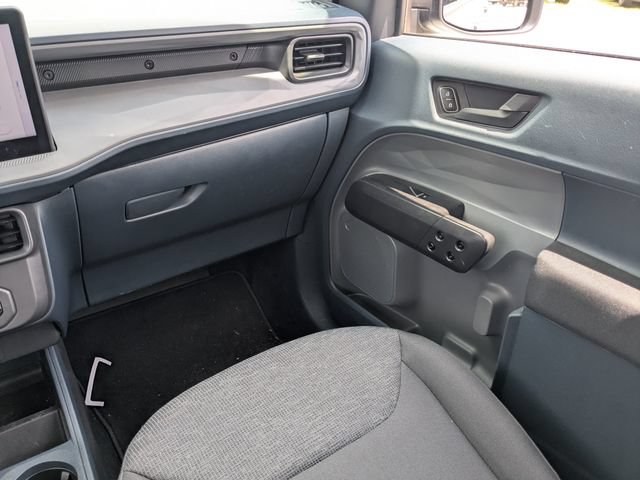 Used 2025 Ford Maverick XL FWD image 13