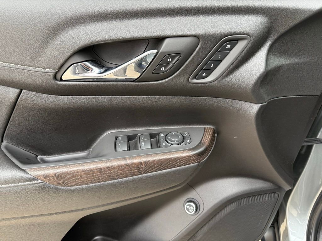 Used 2023 GMC Acadia Denali w/ Denali Ultimate Package image 10