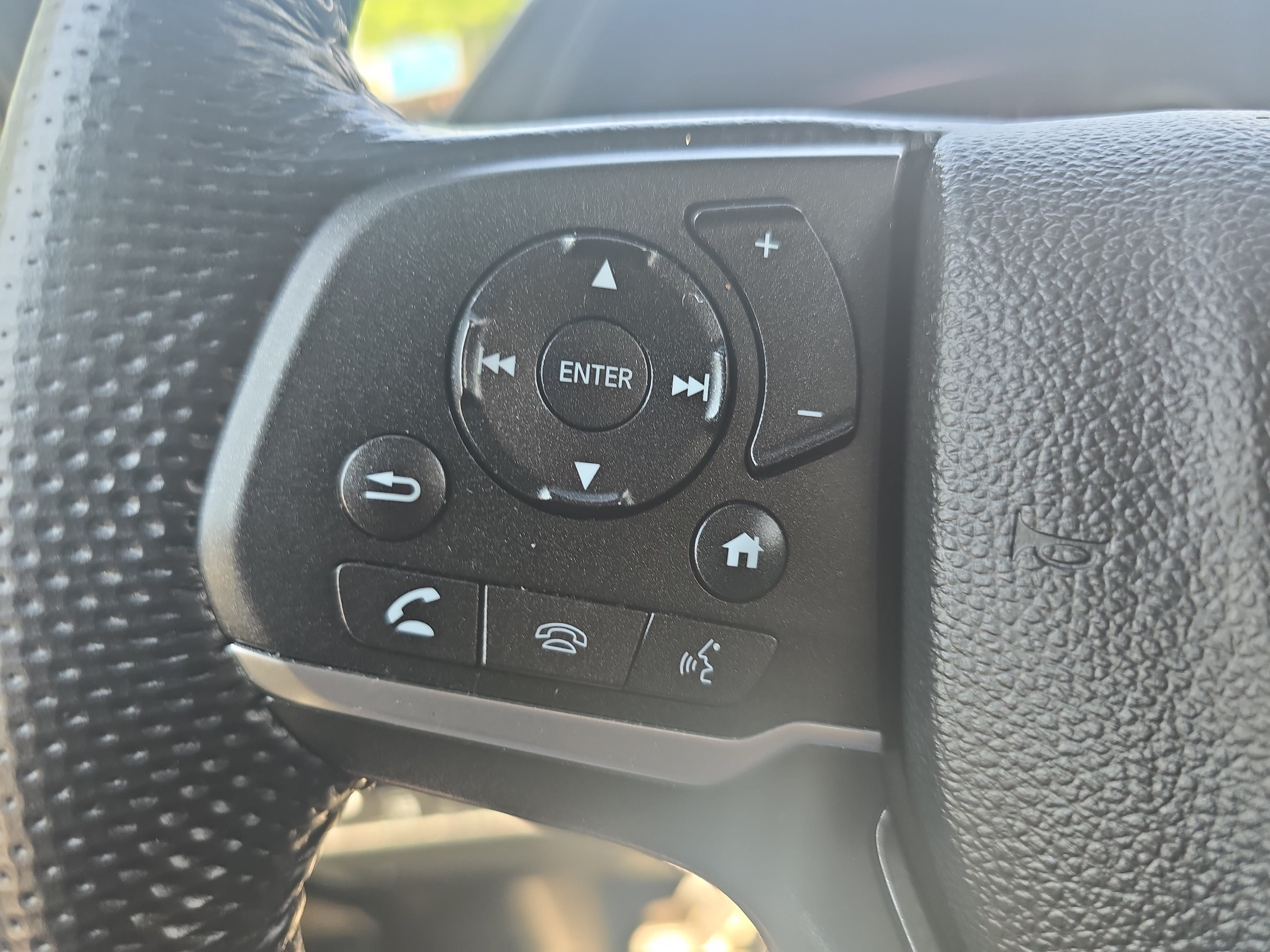 Used 2023 Honda Passport EX-L image 17