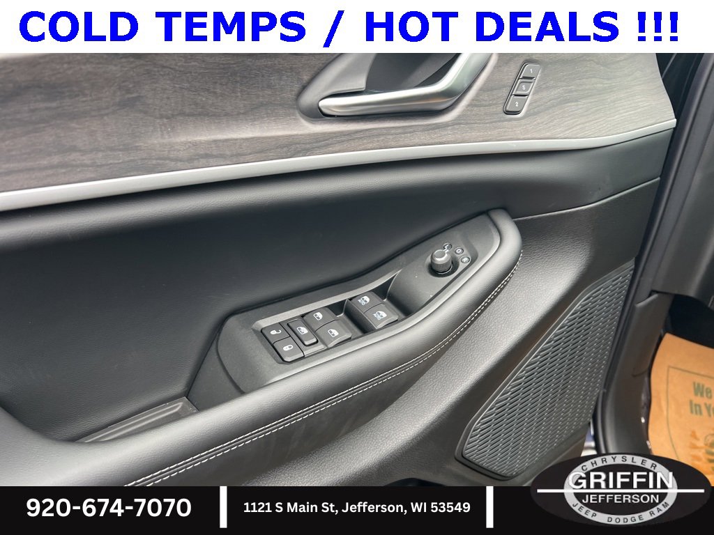 New 2025 Jeep Grand Cherokee Limited w/ Luxury Tech Group II image 23