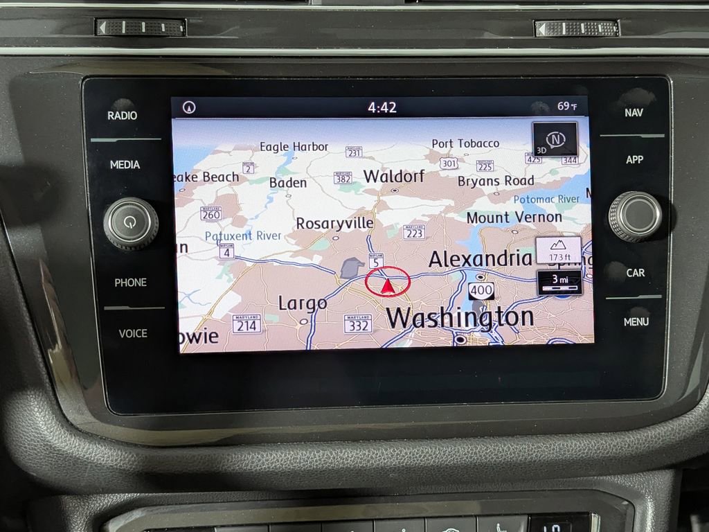 Used 2019 Volkswagen Tiguan SE FWD image 16