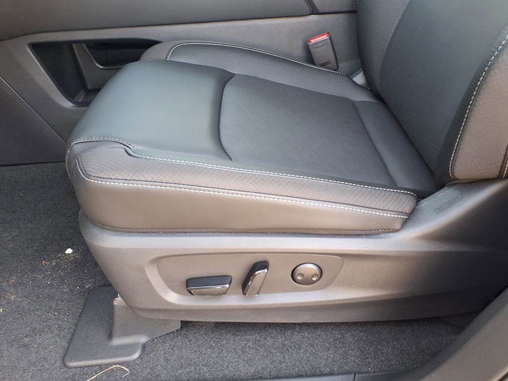 New 2026 Nissan Pathfinder SL AWD/4WD image 12