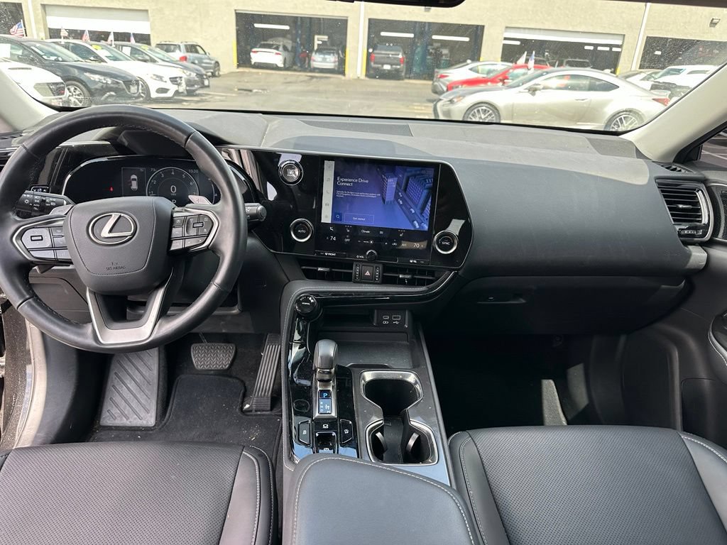 Used 2024 Lexus NX 250 FWD image 10