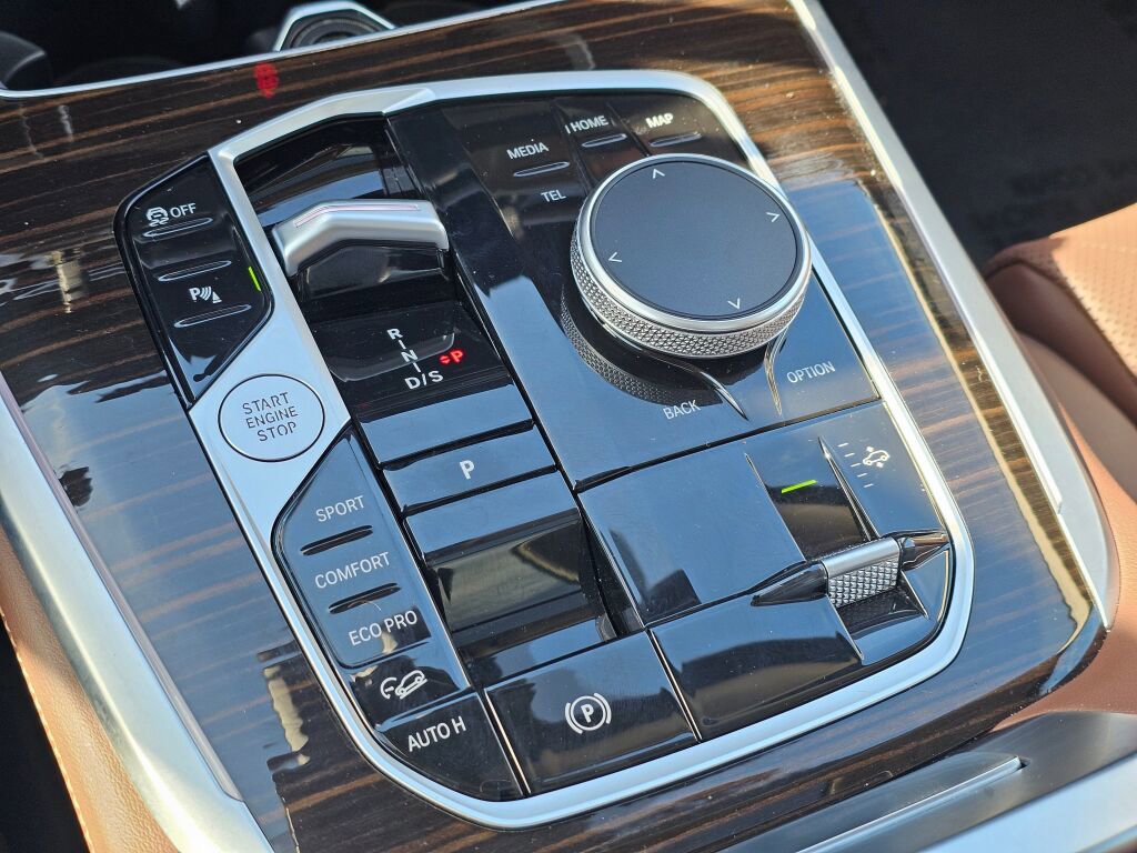 Used 2026 BMW X7 xDrive40i image 19