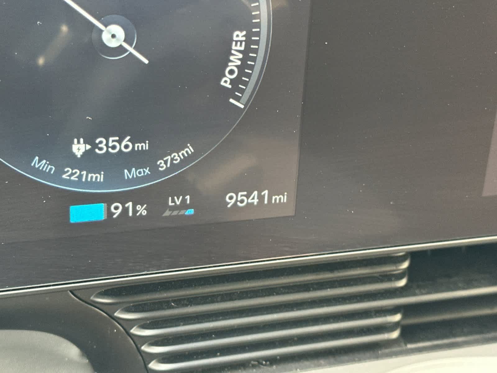 Certified 2025 Hyundai Ioniq 5 SE RWD image 27
