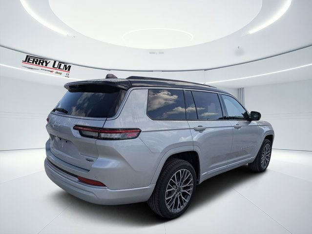 New 2026 Jeep Grand Cherokee L Summit w/ Advanced Protech Group IV AWD/4WD image 3