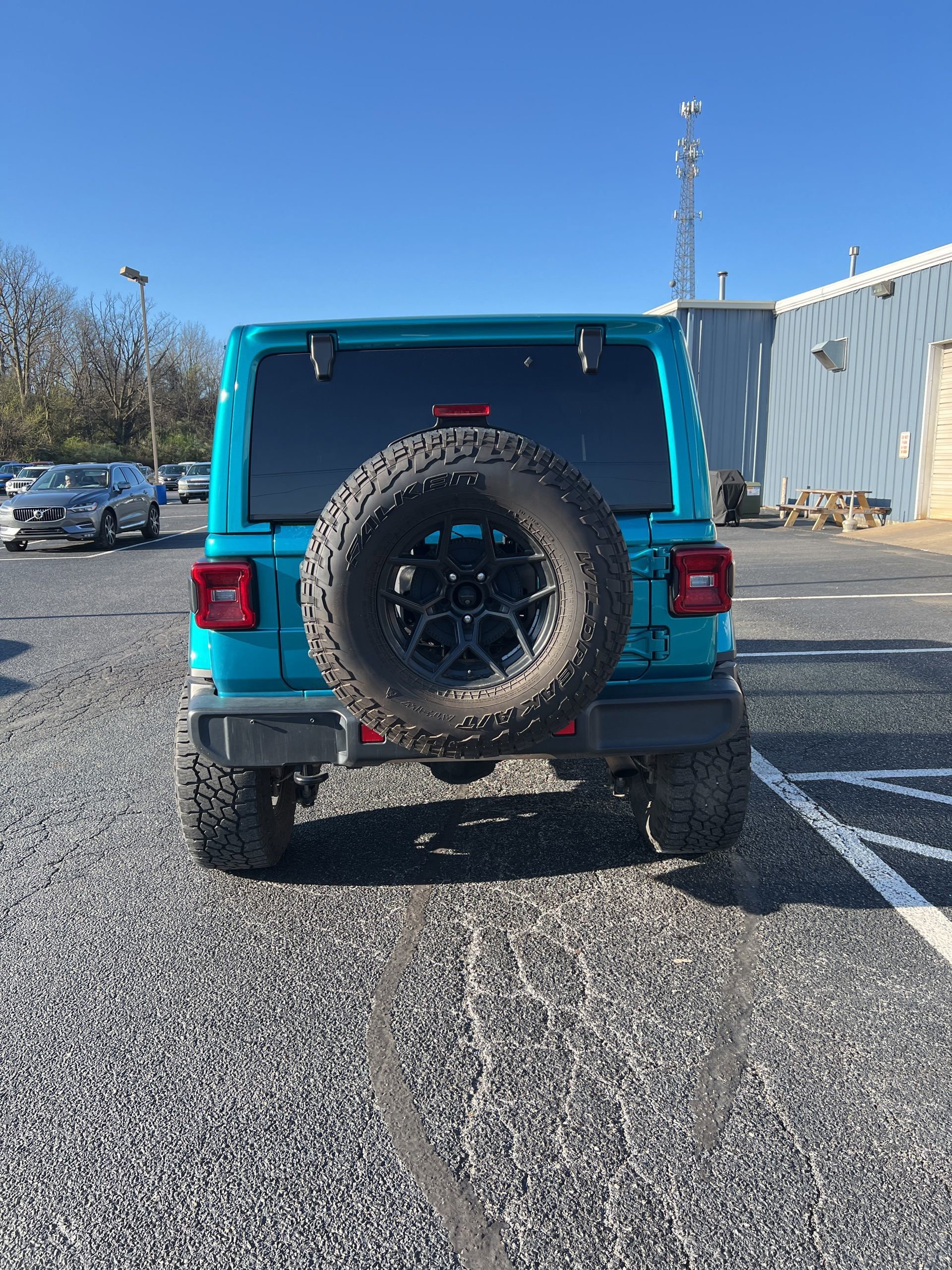 Used 2019 Jeep Wrangler Unlimited Sahara AWD/4WD image 5