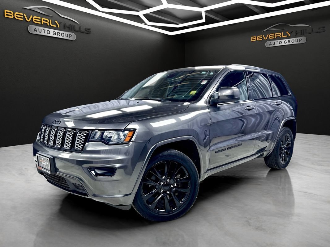 Used 2018 Jeep Grand Cherokee Altitude AWD/4WD image 1