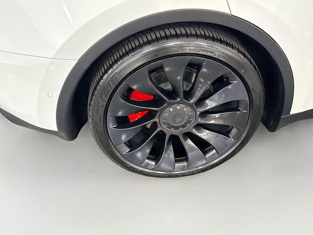 Used 2023 Tesla Model Y Performance image 32
