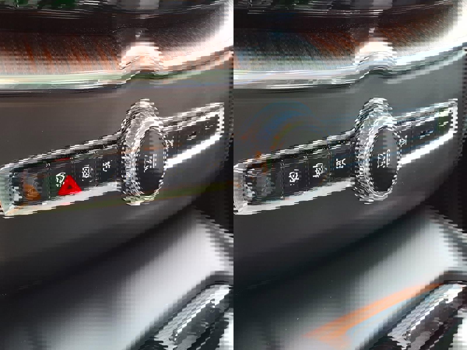 Certified 2023 Volvo XC60 B5 Plus w/ Climate Package AWD/4WD image 19