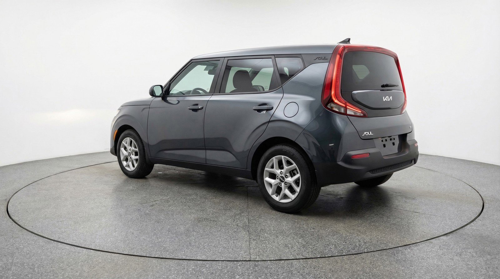 Used 2025 Kia Soul LX w/ LX Technology Package FWD image 6